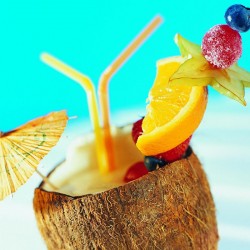 summer-tropical-drink_72361-1400x1050